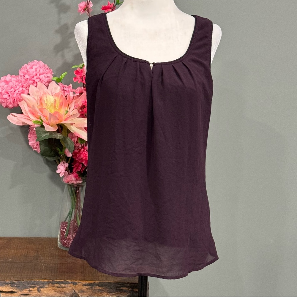 Le Chateau Sleeveless Top